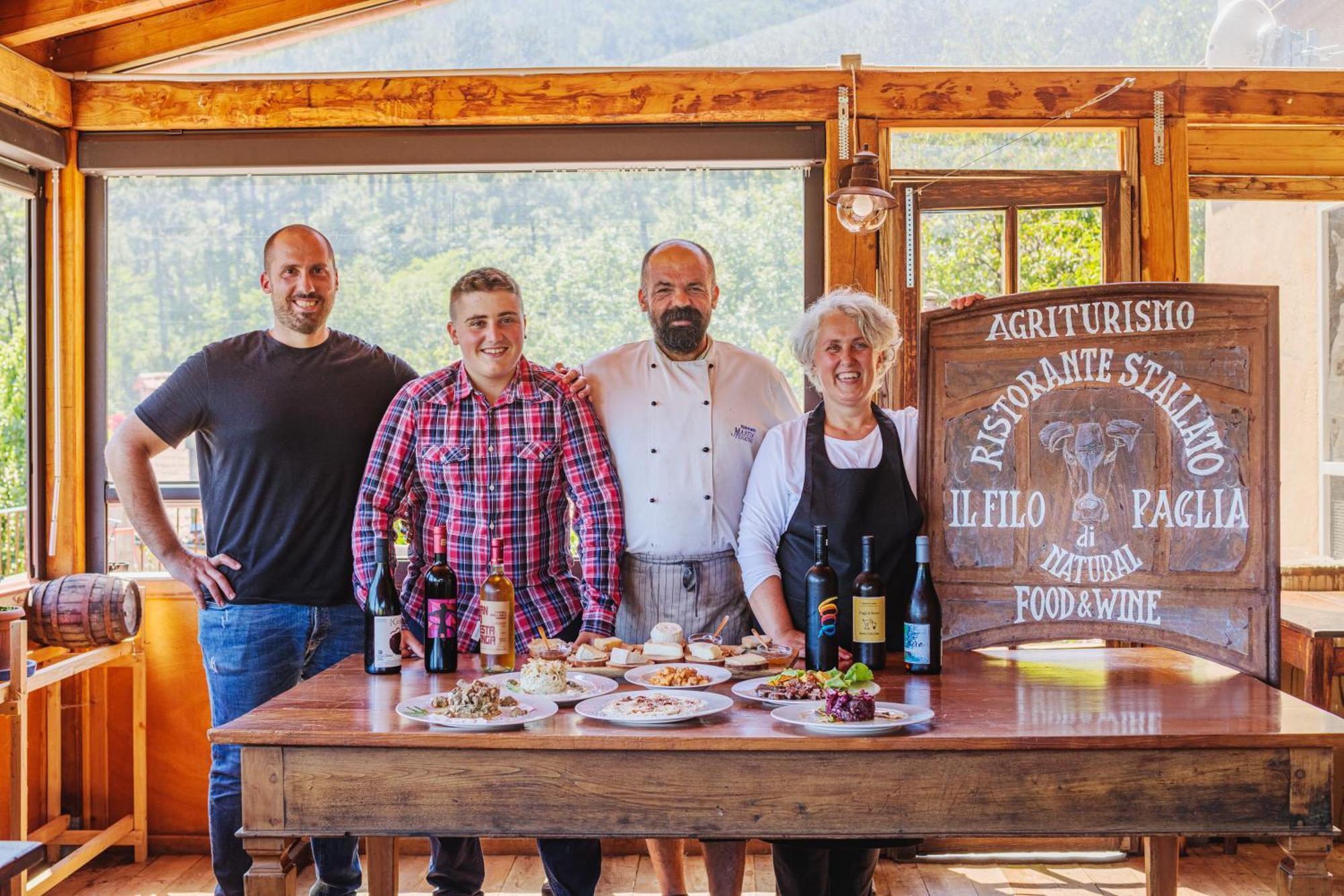 Agriturismo Di Charme E Ristorante Stallato Il Filo Di Paglia Carro Zewnętrze zdjęcie